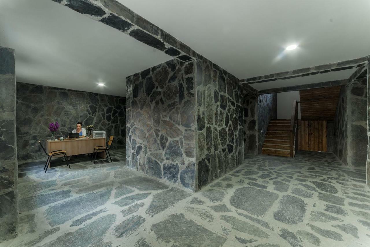 Hotel Complex Nabadi Omalo ภายนอก รูปภาพ