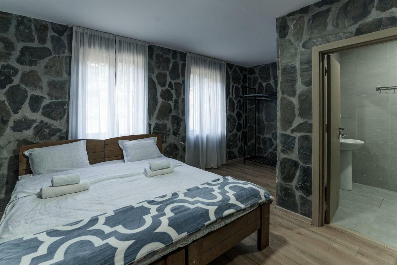Hotel Complex Nabadi Omalo ภายนอก รูปภาพ