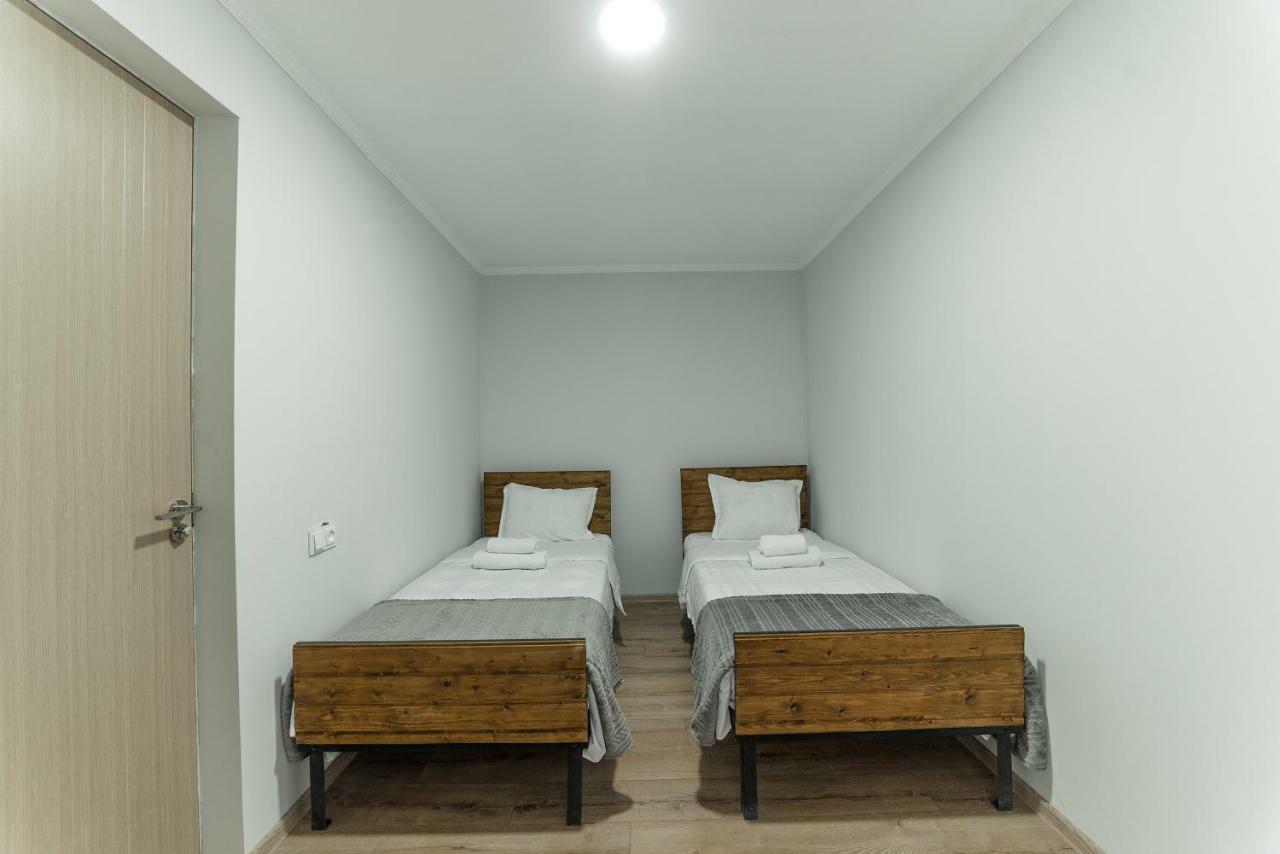 Hotel Complex Nabadi Omalo ภายนอก รูปภาพ