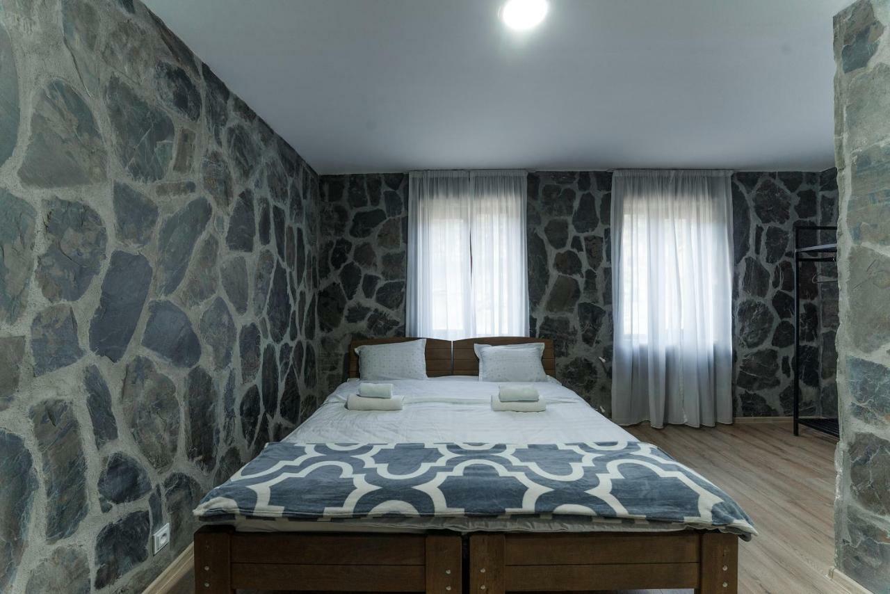 Hotel Complex Nabadi Omalo ภายนอก รูปภาพ