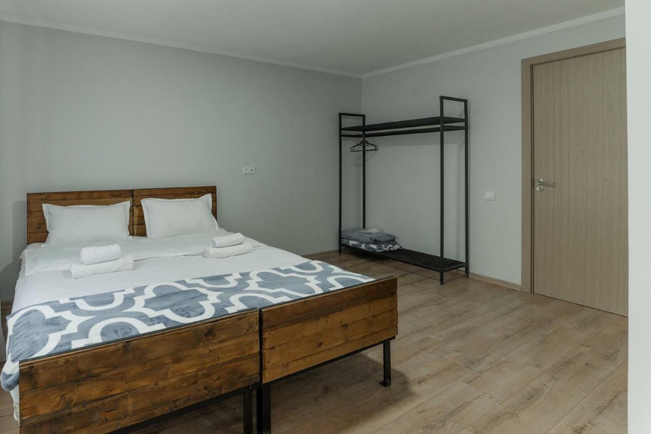 Hotel Complex Nabadi Omalo ภายนอก รูปภาพ